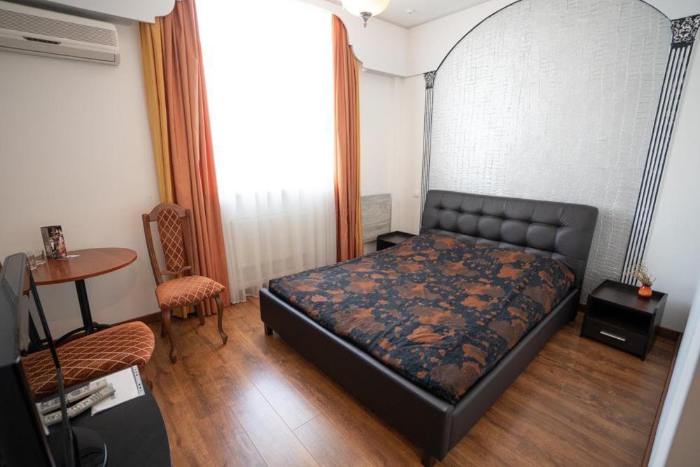 קייב Hotel Piano מראה חיצוני תמונה